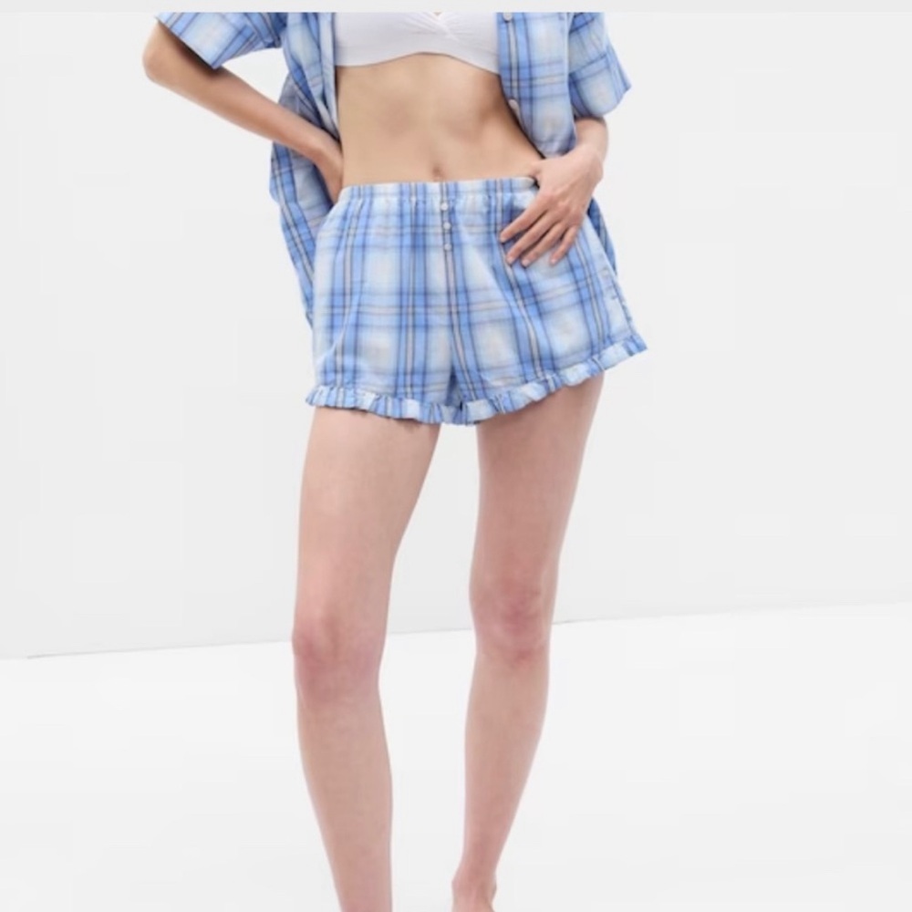ruffled plaid pajama shorts by Gap 🧵